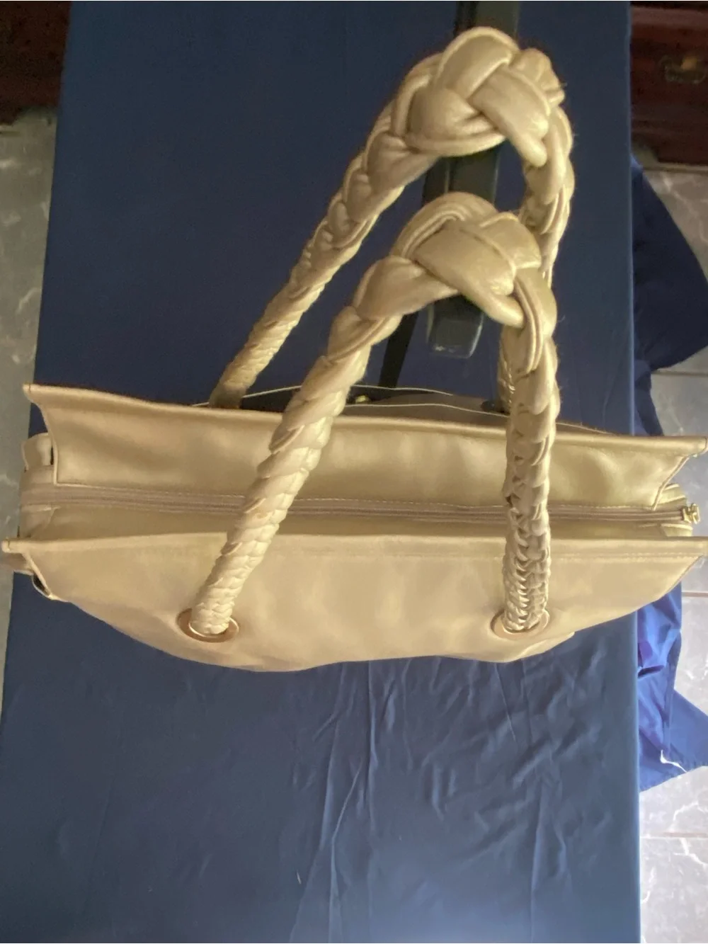 Lancôme Paris Gold Metallic Tote / Overnight Bag Braided Rope Handles Champagne - Picture 9 of 13